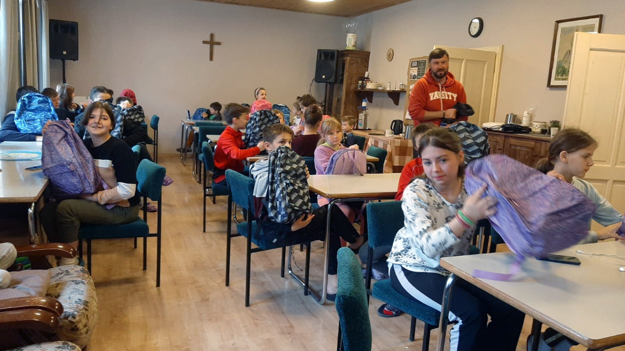 Bild: Waisenkinder erhalten Unterricht in Sibiu